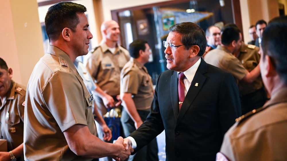 Peruvian Minister of Defense speaks to Class 63