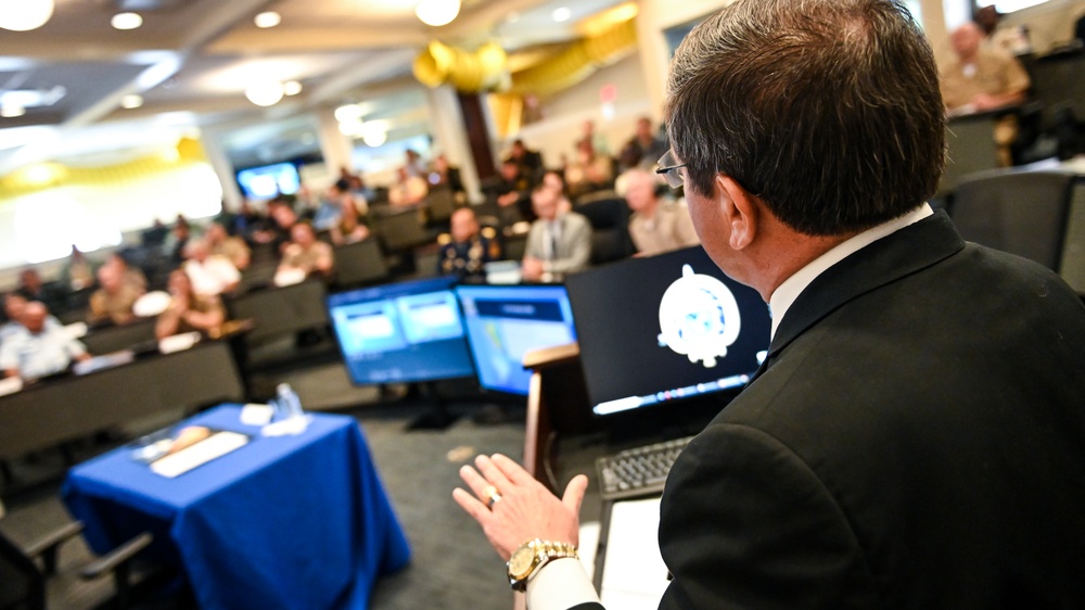 Peruvian Minister of Defense speaks to Class 63