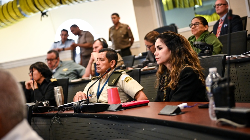 Peruvian Minister of Defense speaks to Class 63