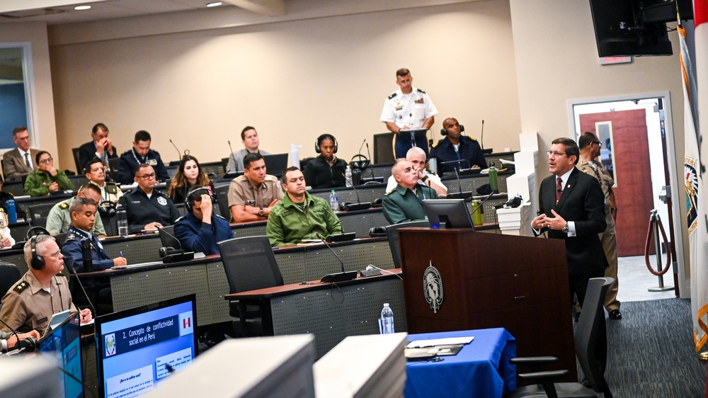 Peruvian Minister of Defense speaks to Class 63