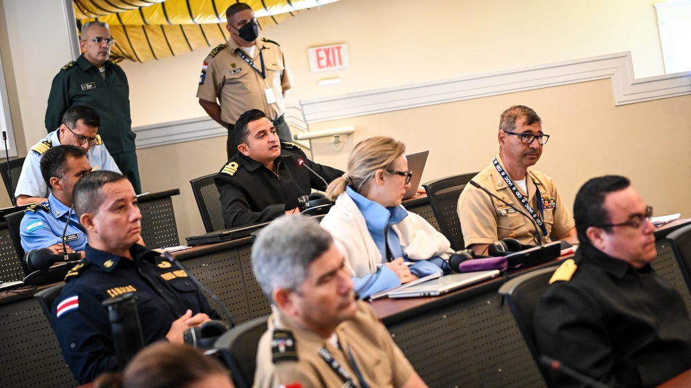 Peruvian Minister of Defense speaks to Class 63