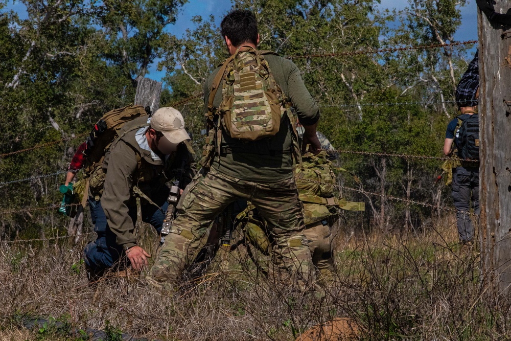 Talisman Sabre 23 | Australian Army, 1st SFG (A) practice non-standard assault tactics