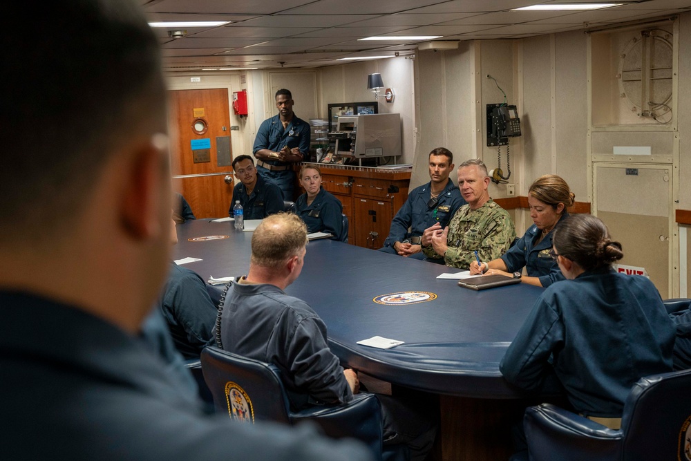 Commander, U.S. Second Fleet visits USS Philippine Sea