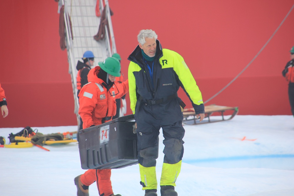 Coast Guard Cutter Healy conducts science missions in Beaufort Sea