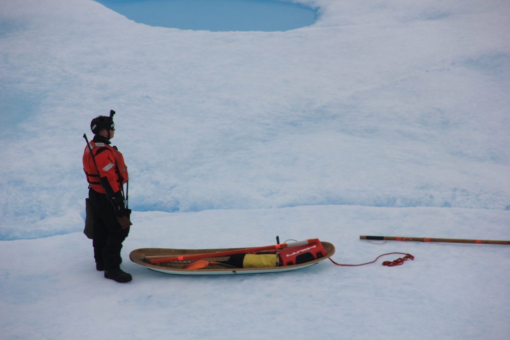 Coast Guard Cutter Healy conducts science missions in Beaufort Sea