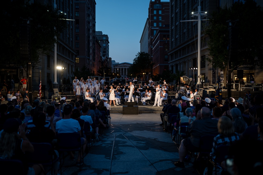 Navy Band performs at the Navy Memorial