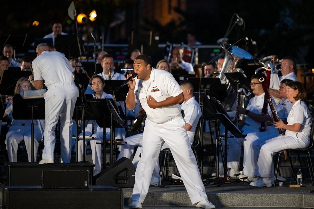 Navy Band performs at the Navy Memorial