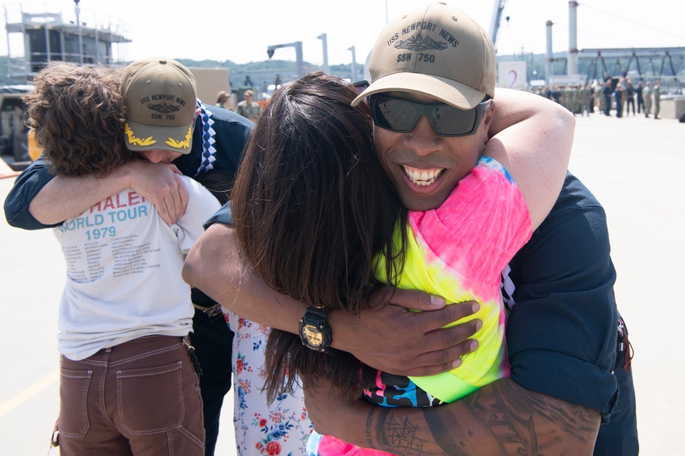 USS Newport News (SSN 750) Homecoming