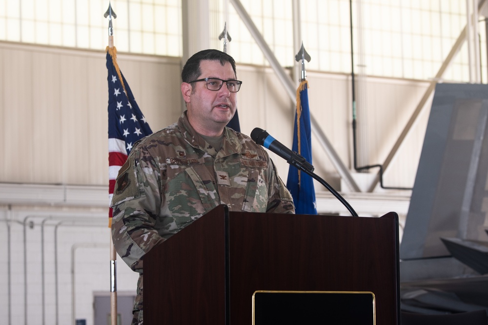 192nd MXG welcomes new commander