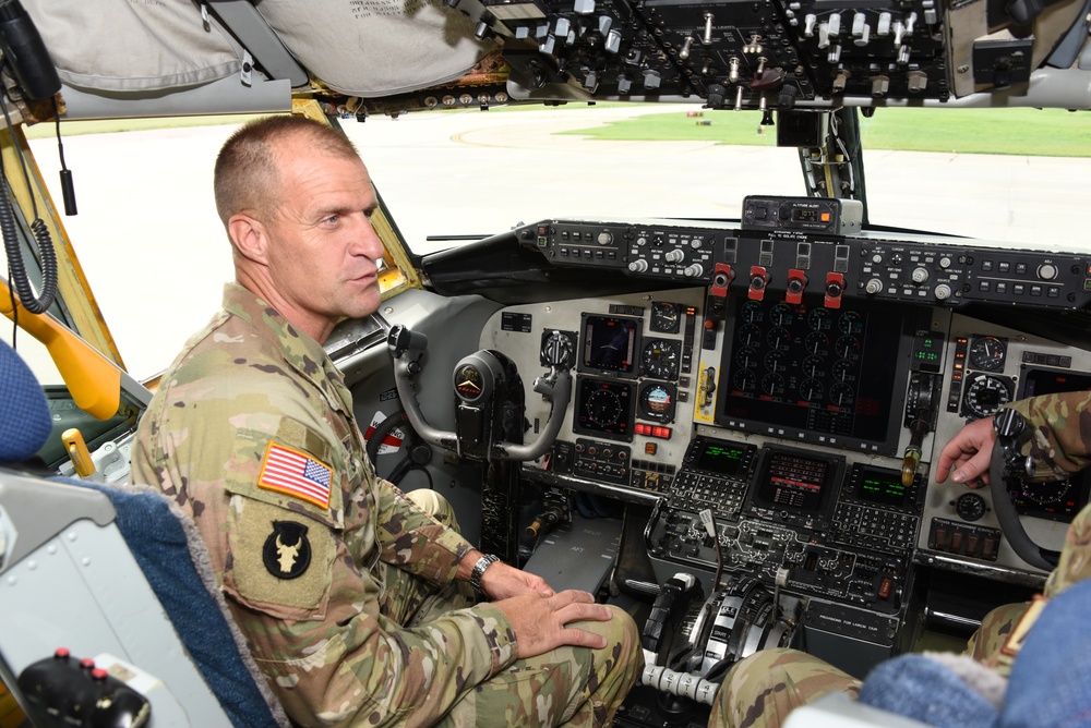 Iowa Command Sgt. Maj. Strasser visits 185th ARW