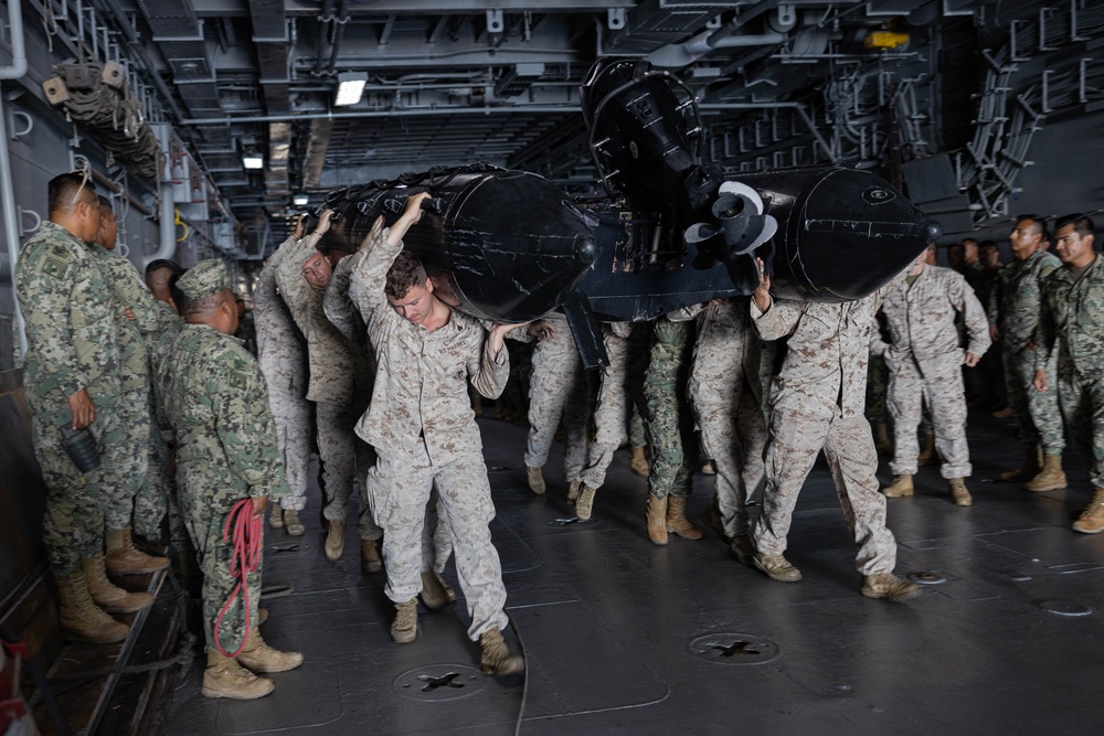 U.S. Marines, Mexican forces rehearse zodiac boat inserts during exercise Phoenix/Aztec Alligator 2023