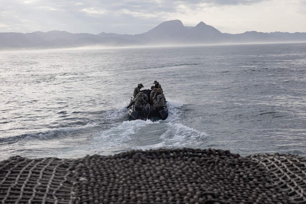 U.S. Marines, Mexican forces rehearse zodiac boat inserts during exercise Phoenix/Aztec Alligator 2023