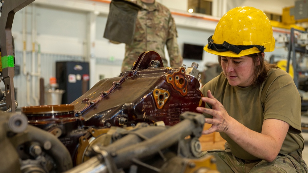 3rd MXS propulsion Airmen service F-22 Raptor engine