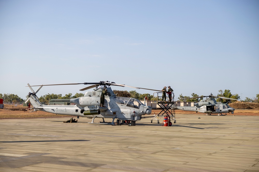 MRF-D Marines maintain AH-1Z Viper