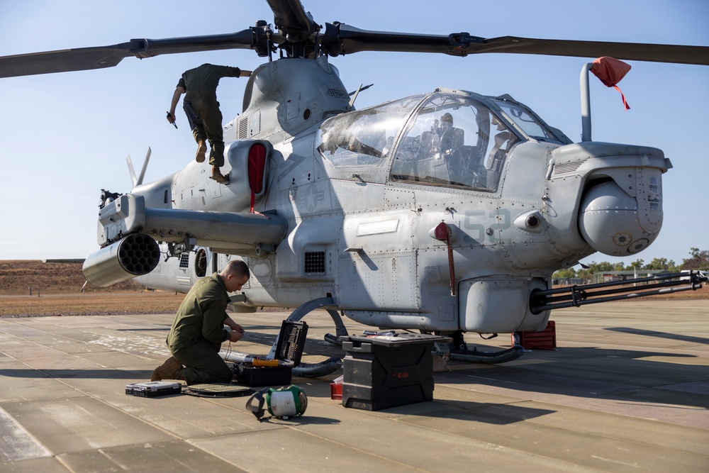 MRF-D Marines maintain AH-1Z Viper