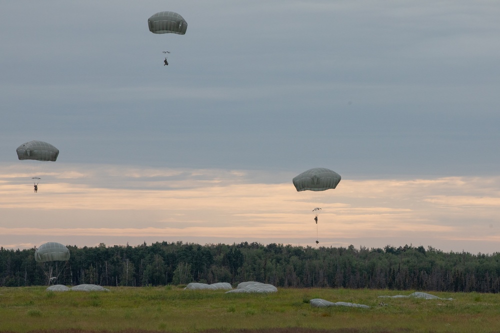 11th Airborne Division Soldiers Conduct Airborne Operations