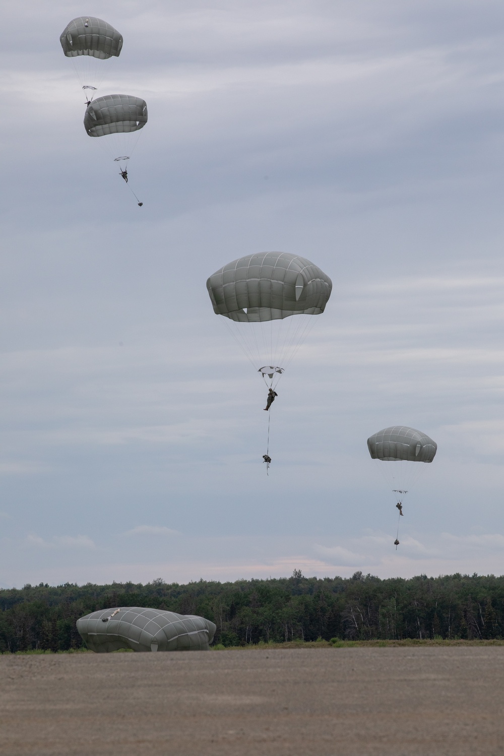 11th Airborne Division Soldiers Conduct Airborne Operations