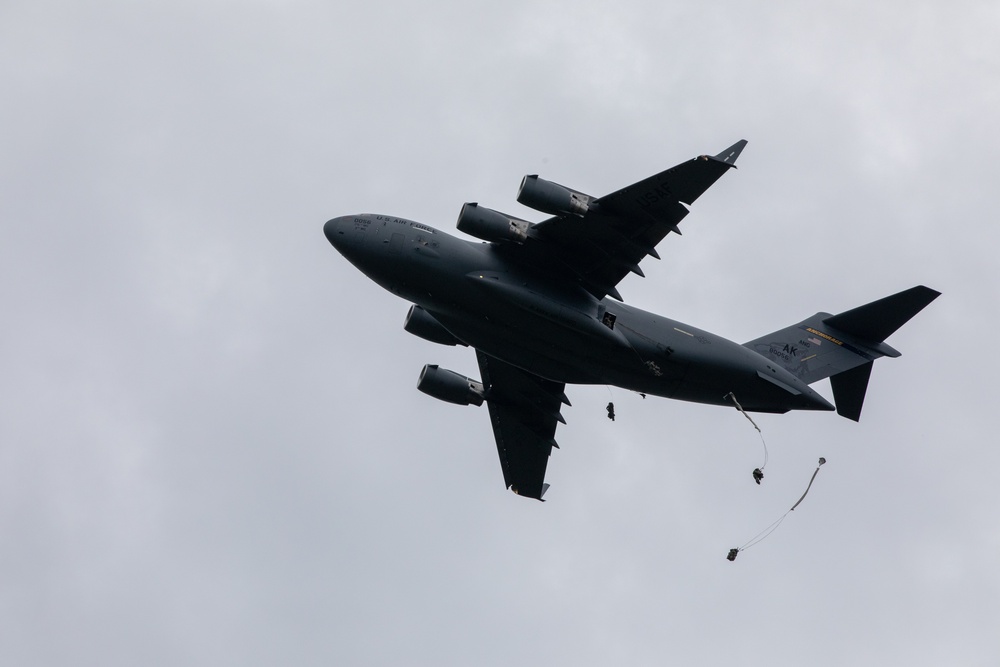 11th Airborne Division Soldiers Conduct Airborne Operations