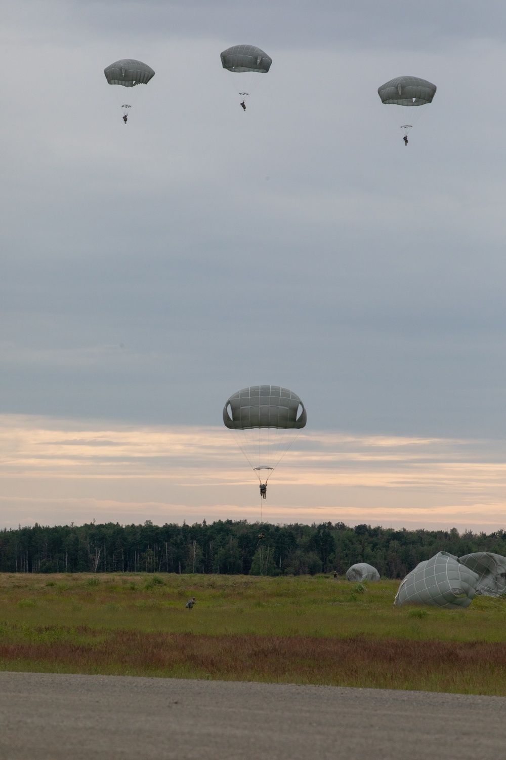 11th Airborne Division Soldiers Conduct Airborne Operations