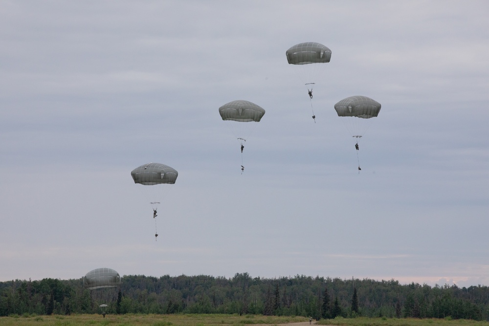 11th Airborne Division Soldiers Conduct Airborne Operations