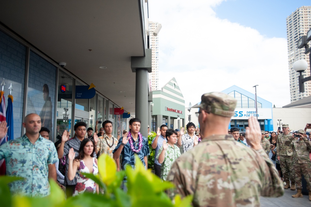 Hawaii Air National Guard opens new recruiting office in Pearl City