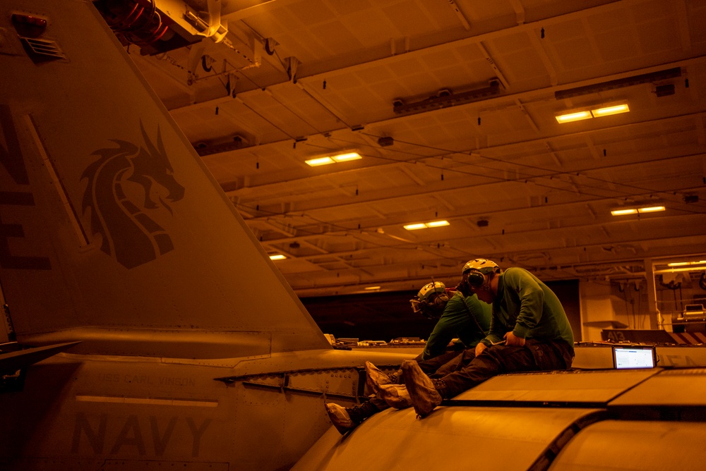 USS Carl Vinson (CVN 70) Sailors Conduct Routine Maintenance