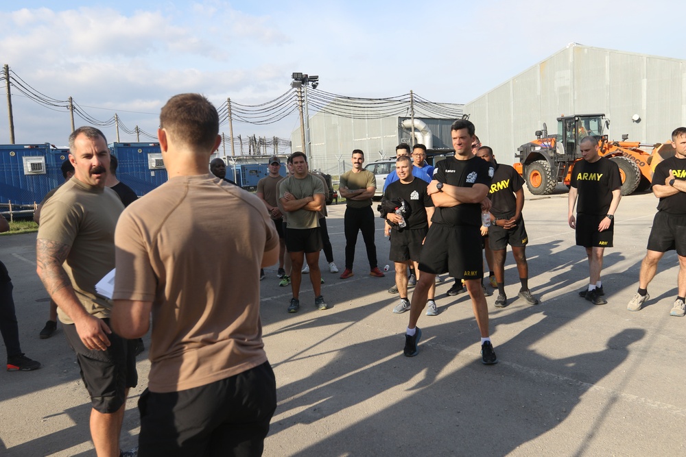 10th Mountain Division HHBN Soldiers compete for the gauntlet