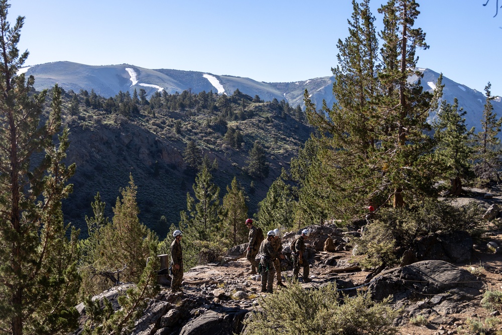 Mountain Medicine 1-23 conduct raise and lowering practice