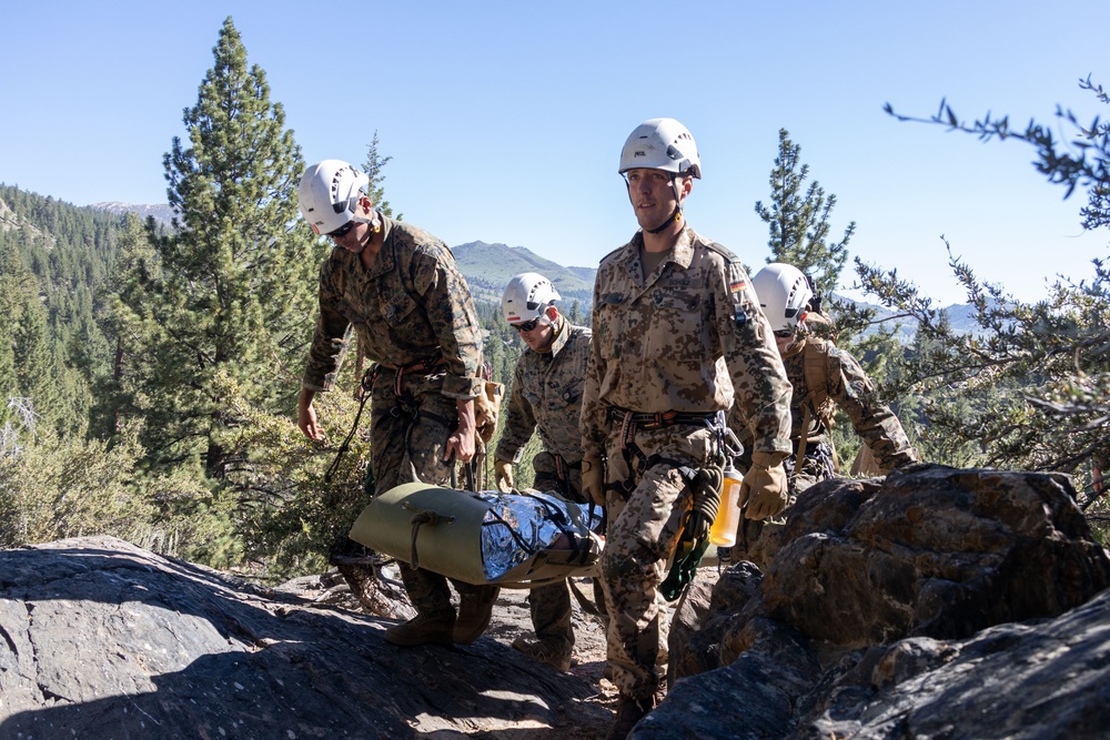Mountain Medicine 1-23 conduct raise and lowering practice