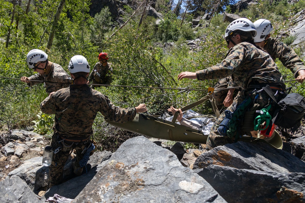 Mountain Medicine 1-23 conduct raise and lowering practice