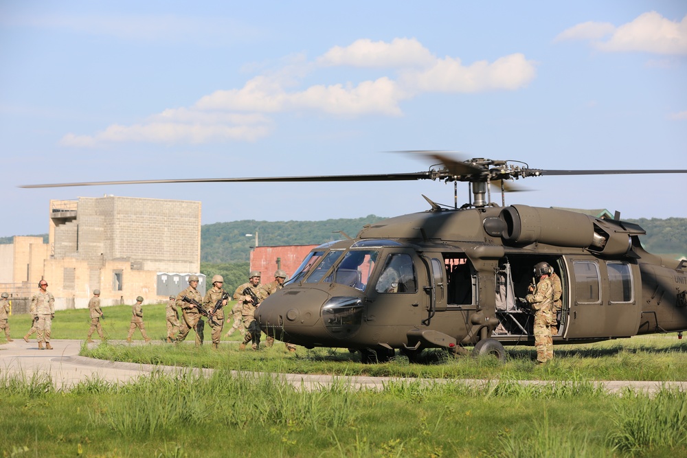 UH-60 Black Hawks land to extract Soldiers