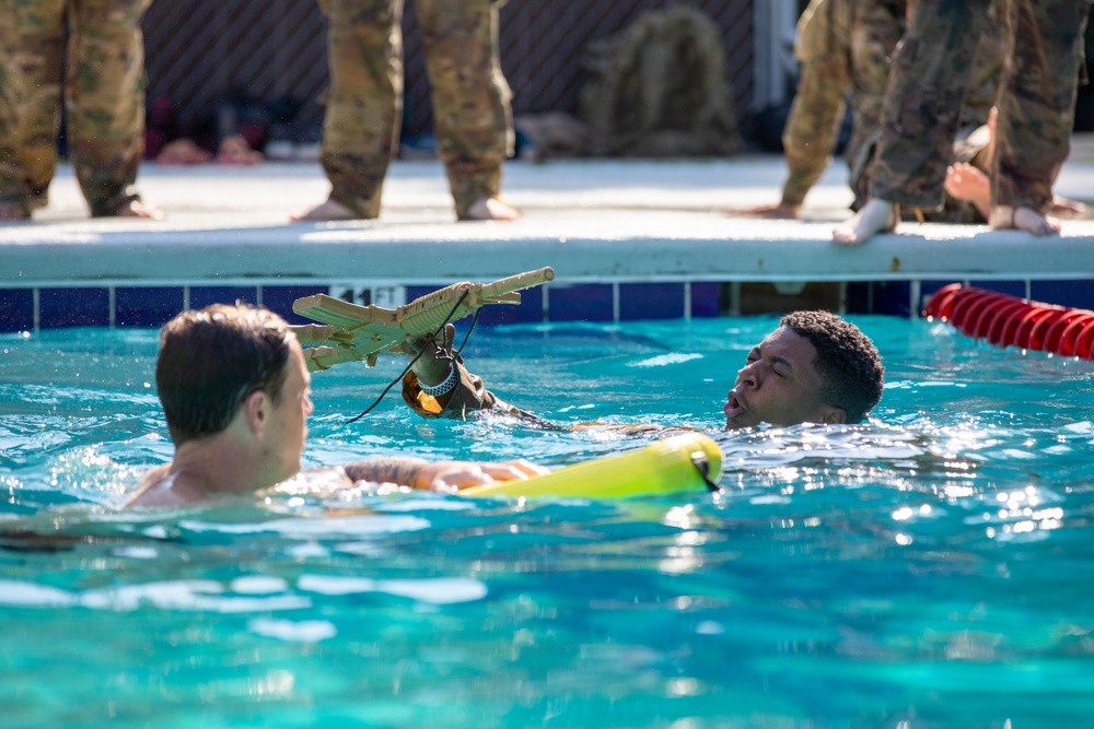 8th PSYOP Group Combat Water Survival Training