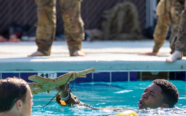 8th PSYOP Group Combat Water Survival Training