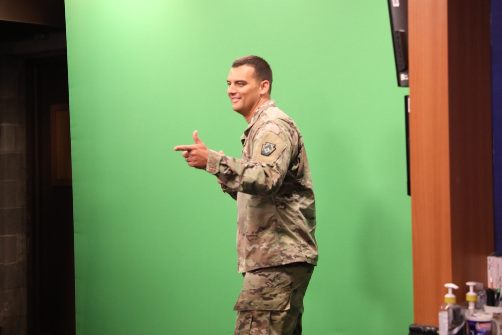 Soldiers tour WGAL News 8 studio