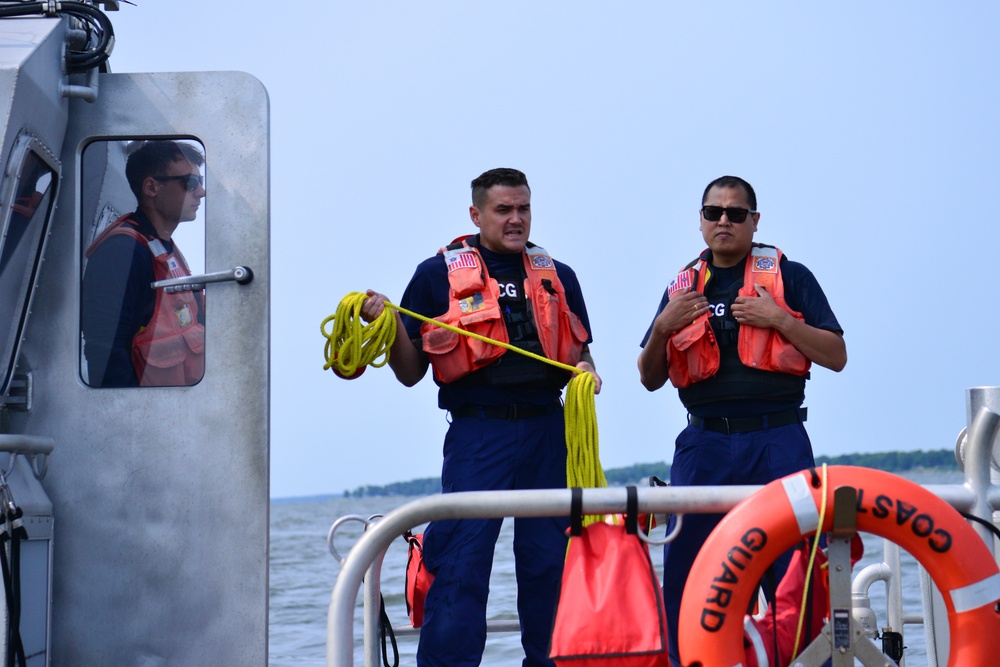 Station Annapolis conducts towing exercises