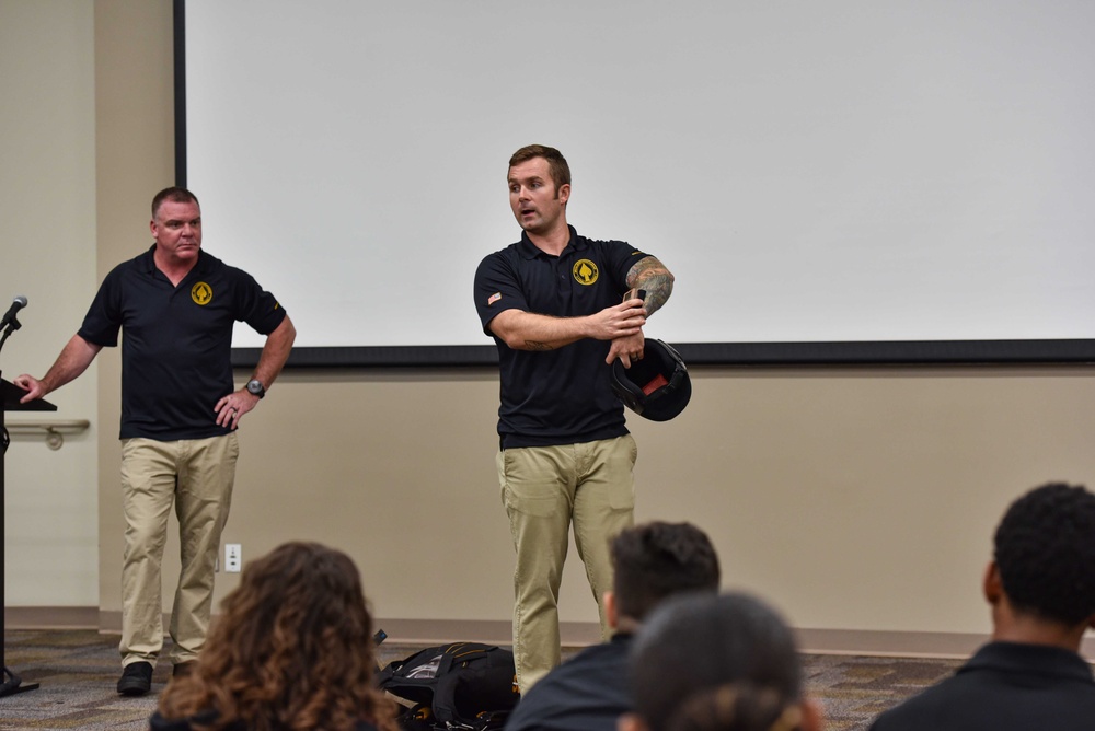 USSOCOM Para-Commandos speak to students during Hillsborough County Sheriff’s Office Rising Stars Leadership Academy