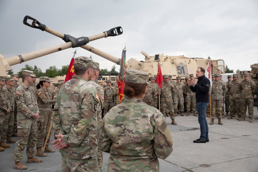 U.S. Ambassador to Poland Visit's Thunder Battalion in Toruñ