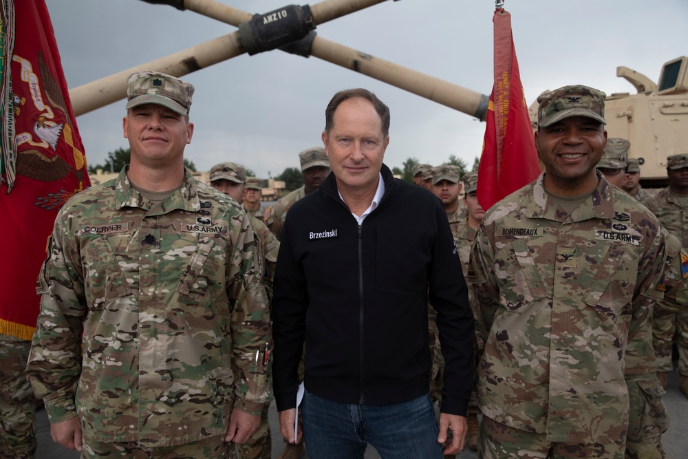 U.S. Ambassador to Poland Visit's Thunder Battalion in Toruñ