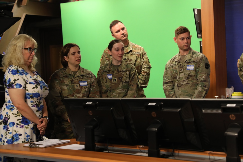 Soldiers tour WGAL News 8 studio