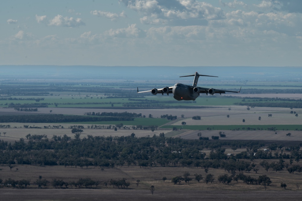 USAF and RAAF Aircrew showcase interoperability during MG23