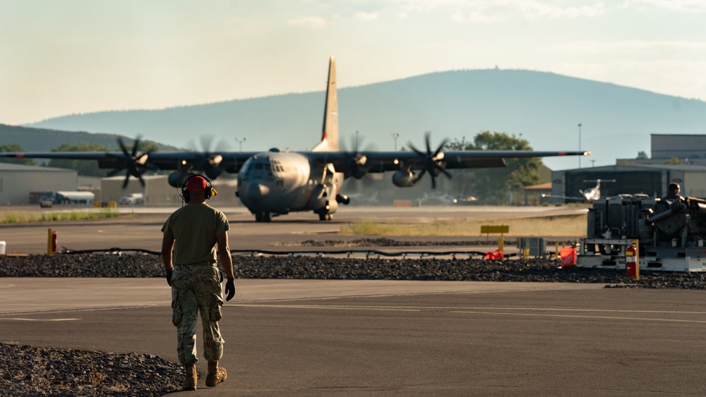 MAFFS personnel join wildfire suppression efforts against Wiley and Jerry Ridge Fires in Northwest United States