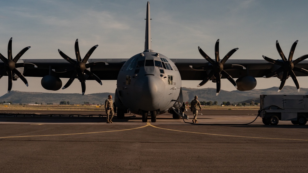 MAFFS personnel join wildfire suppression efforts against Wiley and Jerry Ridge Fires in Northwest United States