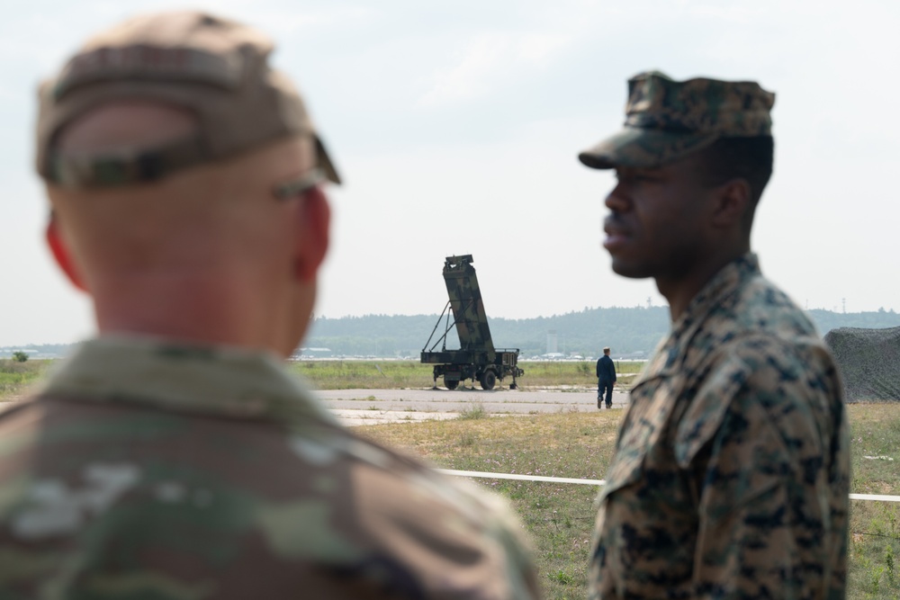 U.S. Air Force Col. Matt Eakins visits Marines with 4th MAW participating in Northern Lightning 23