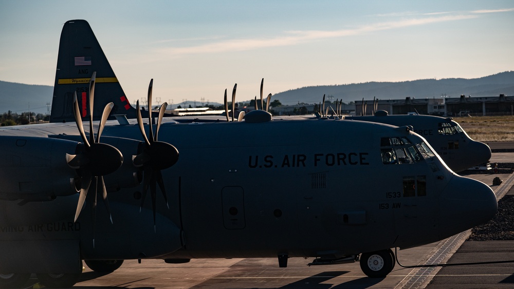 MAFFS personnel join wildfire suppression efforts against Wiley and Jerry Ridge Fires in Northwest United States