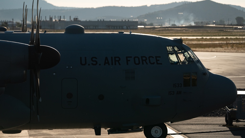 MAFFS personnel join wildfire suppression efforts against Wiley and Jerry Ridge Fires in Northwest United States