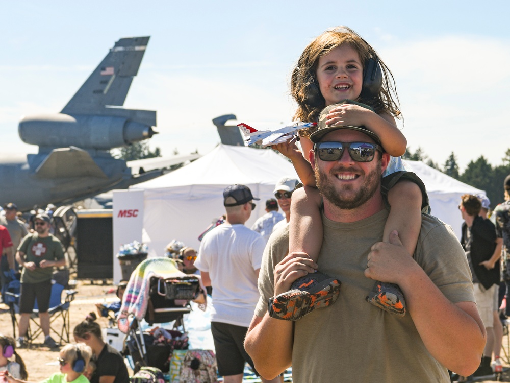 DVIDS Images Joint Base LewisMcChord Airshow and Warrior Expo