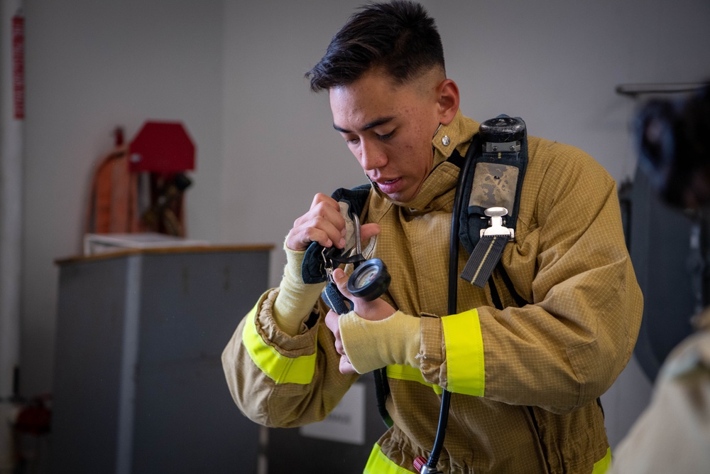 UH Midshipmen Firefighting Training