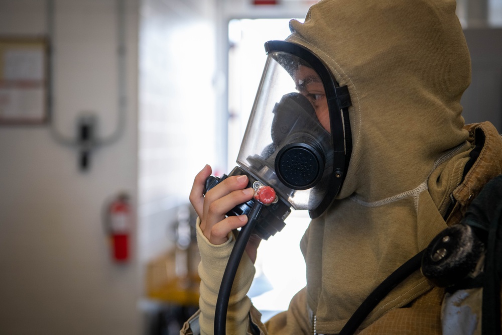 UH Midshipmen Firefighting Training