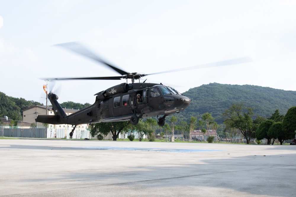 Lt. Gen. Burleson Tours Camp Casey