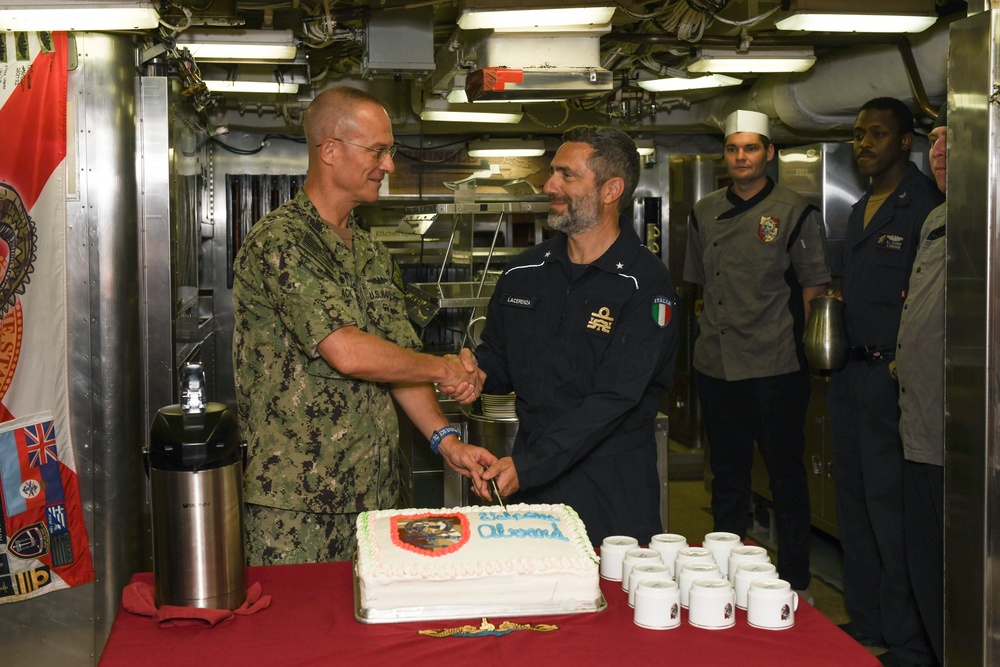 USS Florida (SSGN 728) Hosts Distinguished Visitors Tour in Bay of Naples